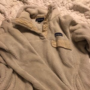 Cream Patagonia pullover